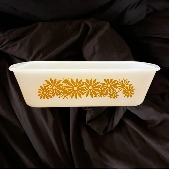 Vintage Milk Glass Baking Dish Sunflowers - Picture 1 of 7